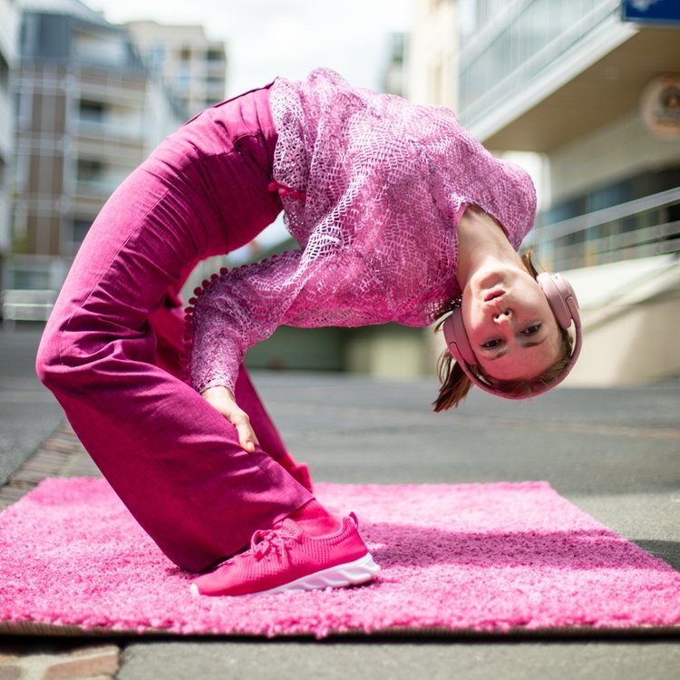 Nunzio Impellizzeri Dance Company: PINK CARPET